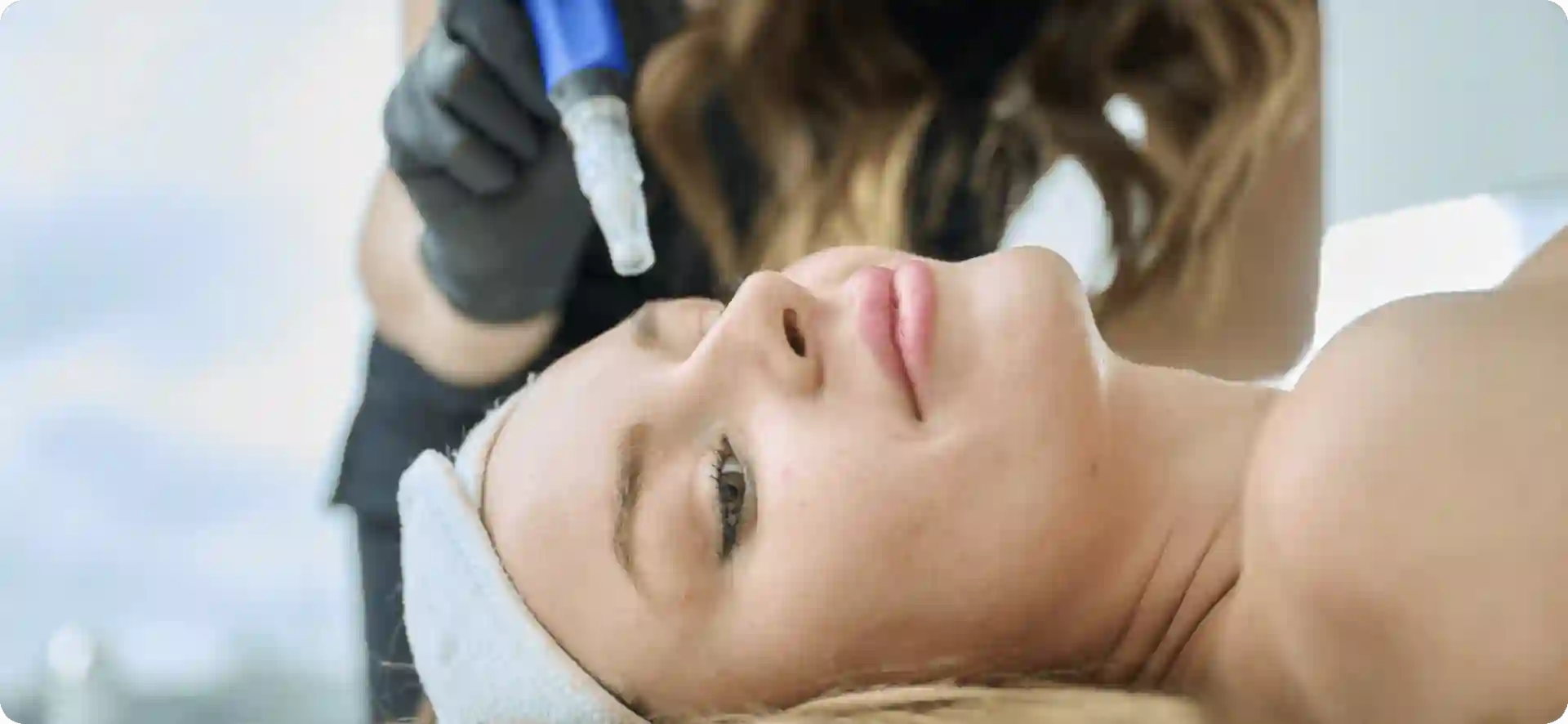 How Do Microneedles Trigger New Collagen and Elastin in Loose Skin Hammersmith?